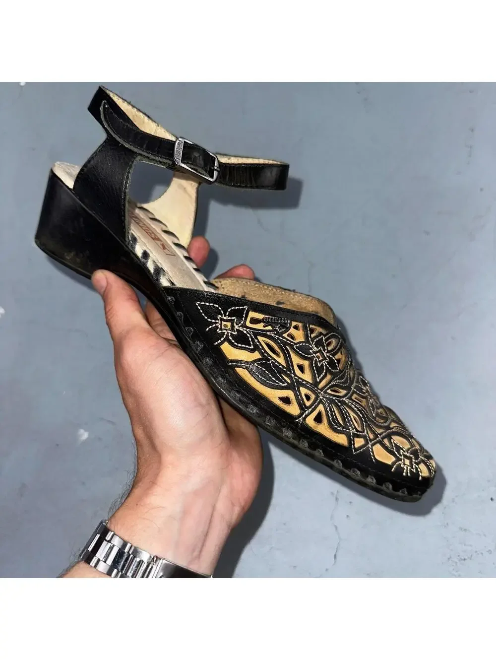 Pikolinos Jerez Black & Tan Perforated Leather Shoes EU 40 Sandal Small Heel